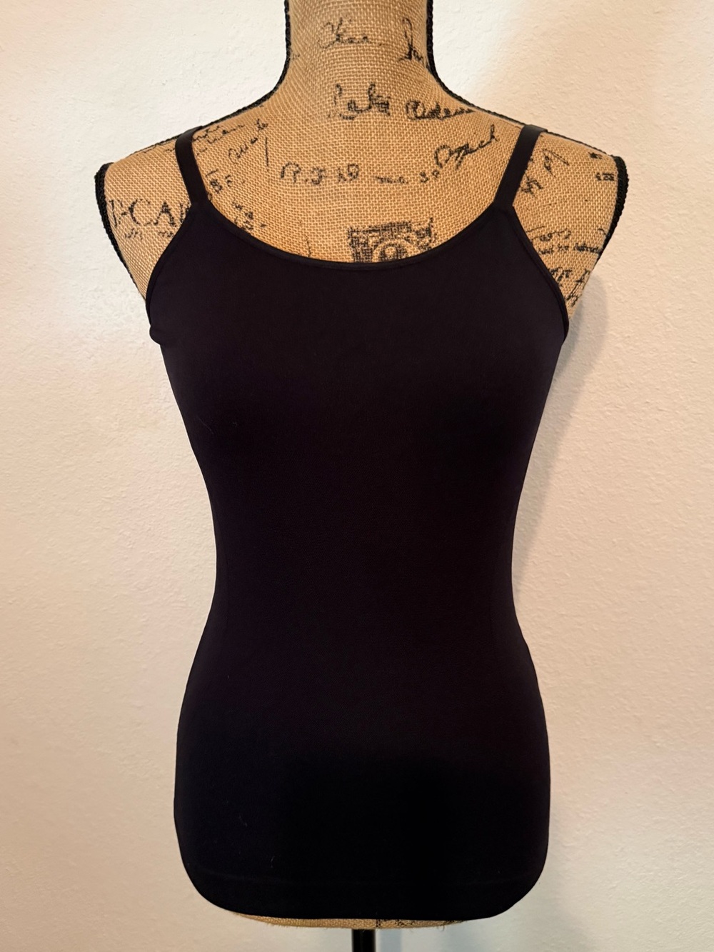 Shapermint scoop neck smoothing cami tank in black large